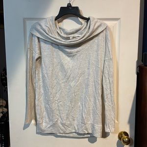 Express one eleven off the shoulder sweater xs